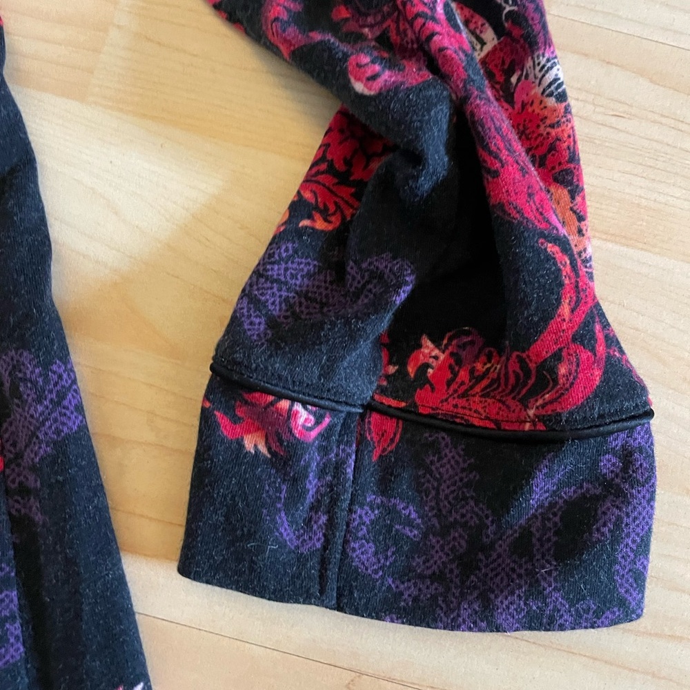 Soma Black Floral Velvet-Feel Pajama Top with Red and Purple Scroll Print - Picture 5 of 9